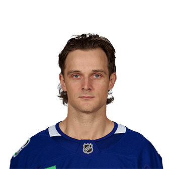 Teddy Blueger headshot